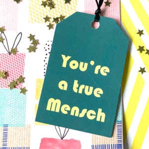 Je bent een echt mensch-cadeaukaartje voor een joods cadeau. Joods inpakpapier label. Joods bedankkaartje