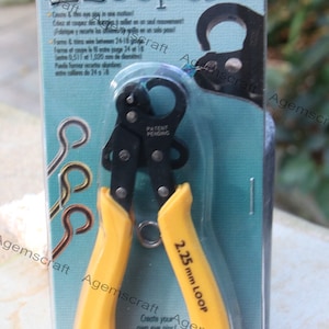 May include: A 1-step 2.25 Looper tool for creating eye pins. The tool has black metal jaws and yellow handles. The packaging includes text in English, French, and Spanish, and states the tool forms wire between 0.511 to 1.020 mm diameter.