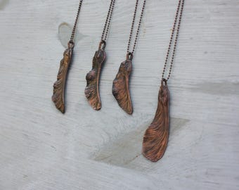Maple Seed-hanger, geëlektroformeerde koperen samaraketting, Woodland Fairycore-sieraden, natuurcadeau voor plantenliefhebber