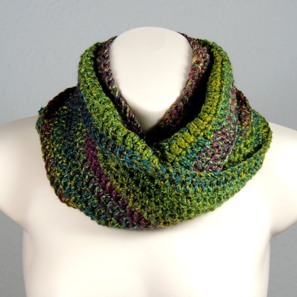 Crochet Infinity Scarf Cowl Shades of Autumn Green and Plum