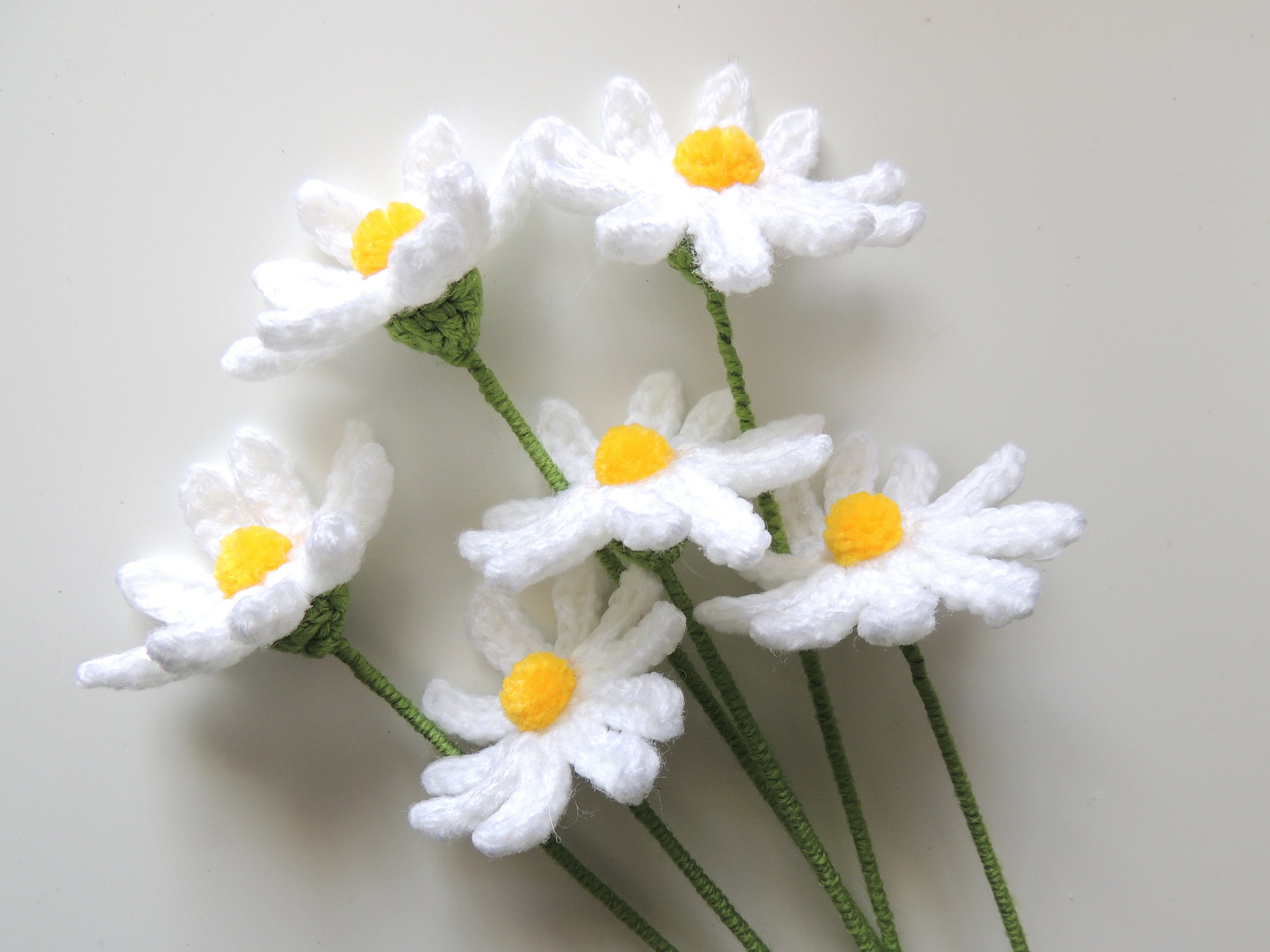 Fiveseasonstuff 2 Bunches of 36cm 14.2 Inches White Artificial Daisy  Flowers & Bouquets, for DIY Floral Arrangement Decoration 