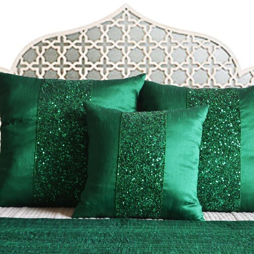 green bed pillows