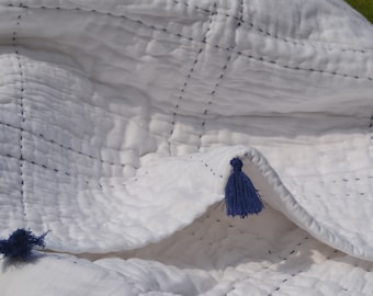 Cotton Quilt, White Cotton Quilt, Lap Quilt, Queen Quilt, King Quilt, California Quilt, Pick Stitch Quilt, Tassels Quilt, Cotton Bedspread
