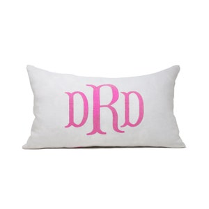 Kussensloop met monogram, gepersonaliseerd cadeau boudoirkussen, slaapzaalinrichting, verjaardagscadeaus baby, kussen tiener, monogram kussen, afstudeercadeau