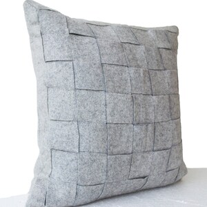 Grey Felt Pillow, Wool Pillow Case, Wool Throw Pillow, Gray Weave Pillow, Housewarming Gift, Gift for Mom, Dad, Couple,