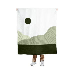Green Mountain Baumwoll-Quilt mit Polyesterwatte, Sortiment Berg-Quilt, Natur-inspirierte Quilt, Mid-Century Modern Dekor, Waschbare Quilt,