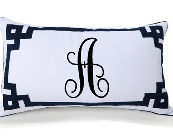 Housse de coussin monogramme, coussin à monogramme, cadeau personnalisé, cadeau pour elle, cadeau de pendaison de crémaillère de mariage de demoiselles d'honneur, coussin lombaire