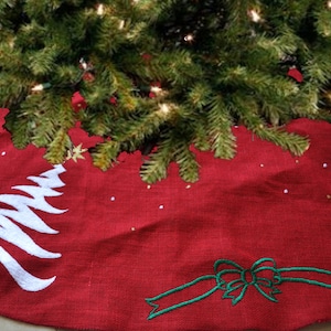 Red Christmas Tree Skirt, Christmas Decor, Burlap Christmas Tree Skirt, Embroidered Tree Skirt, Christmas Decoration