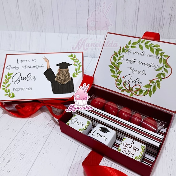 50 Bomboniere Laurea Con Cappellino - Scatoline Portaconfetti In Cartoncino Kraft - Foto 8