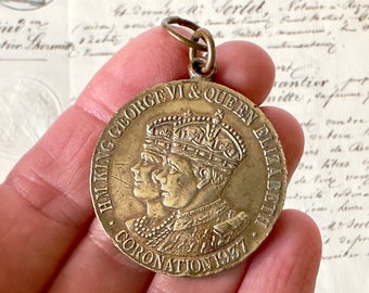 Vintage King George VI & Queen Elizabeth 1937 Coronation Medallion/Medal - Circa 1930's.