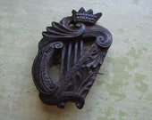 Antique Victorian Irish Bog Oak Brooch Pin - Mourning Jewellery - Harp Coronet Crown - Hand-Carved 1800 39 s.