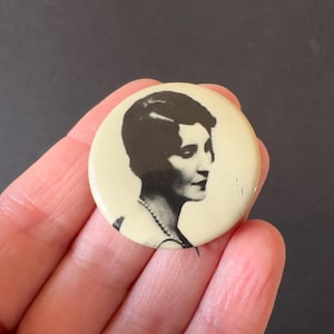Vintage Celluloid Photo Portrait Badge/Pinback - Flapper Girl - Art Deco - Circa 1920&#39;s-1930&#39;s.