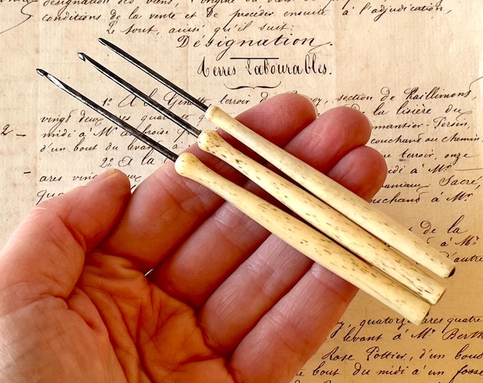 Antique Bone Steel Crochet Hooks/crochet Tools/tatting Tools X 3