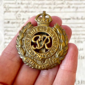 Vintage WWII Military Cap Badge/Badge - Royal Engineers - King George VI - Circa 1930&#39;s-1940&#39;s.