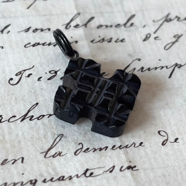 Antiker Whitby Jet Anhänger - Malteser Kreuz - Trauerschmuck/ Trauerschmuck - Viktorianisch.