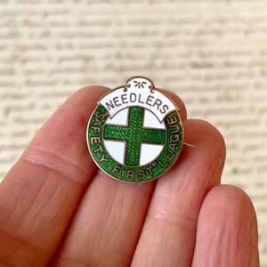 Vintage Enamel Badge/Pinback - &quot;Needlers Safety First League&quot;.