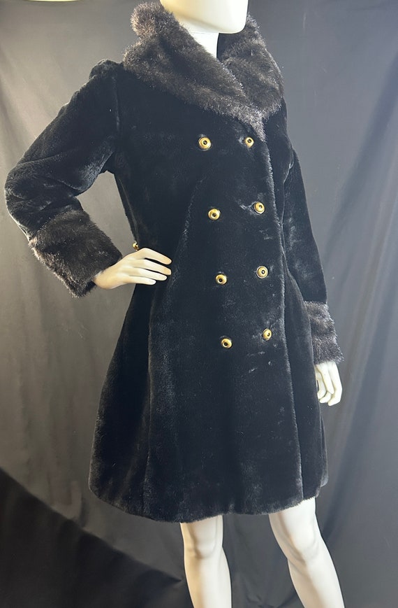 SUSAN LYNN Item House Faux Fur Coat Vintage 1960s 