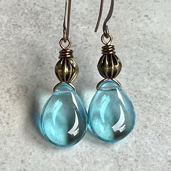 Aqua Boho cuelga pendientes de lágrima de cristal checo pendientes