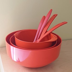 Rosti Denmark orange mepal melamine bowls & utensils. Lehmann, Andersen, Bjorn. Mid century kitchen classics.
