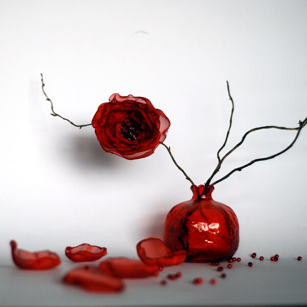Small Red Glass Pomegranate. Red vase. Perfect gift. Christmas gift.