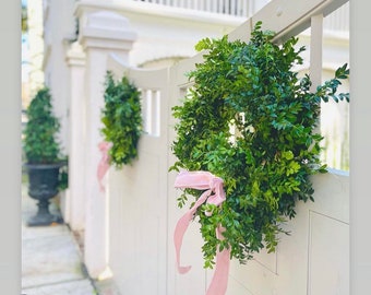 Fresh Boxwood 10-12" Double sided wreath