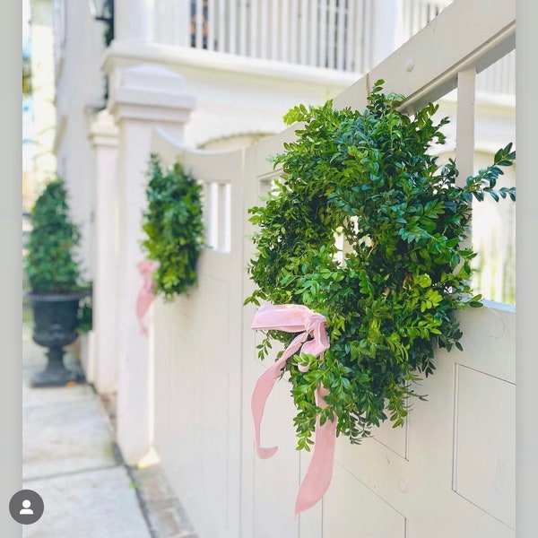 Fresh Boxwood Double sided wreath