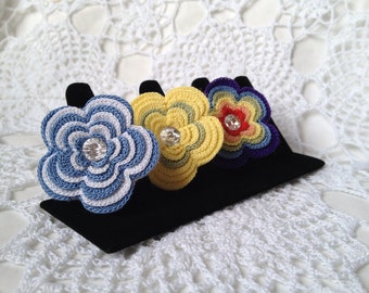 Flower power crochet ring