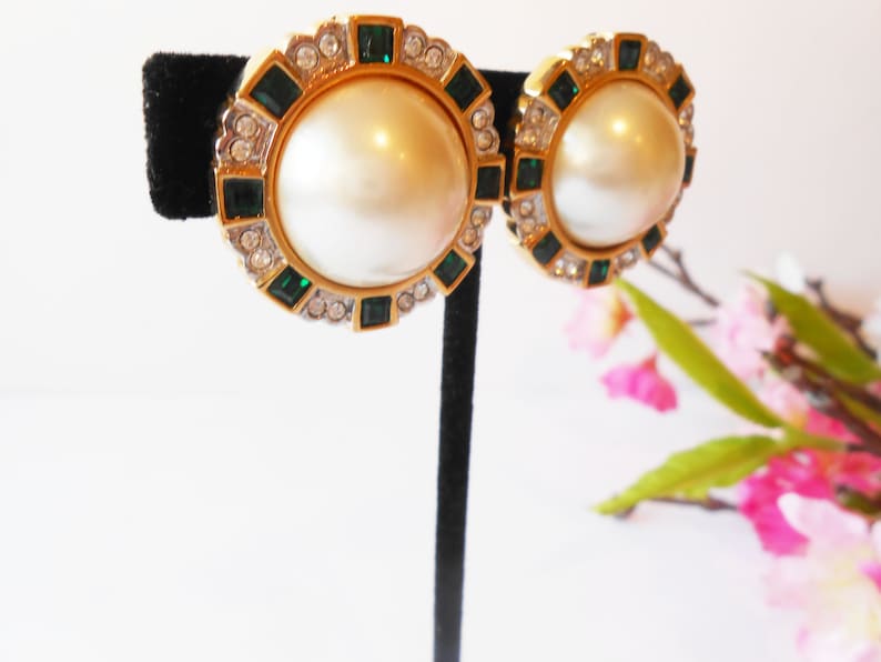 Clip On Earrings Vintage Earrings Pearl and Green Rhinestones