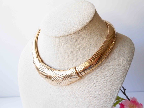 Vintage Goldtone Necklace, 1980s Gold Choker Neck… - image 9