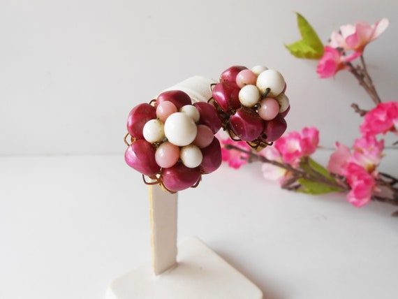 Vintage 50's Bead Earrings Rose Lavender, Cluster… - image 4