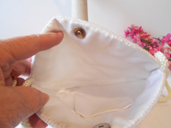 White Beaded Wedding Purse, Iridescent Beaded Clu… - image 6