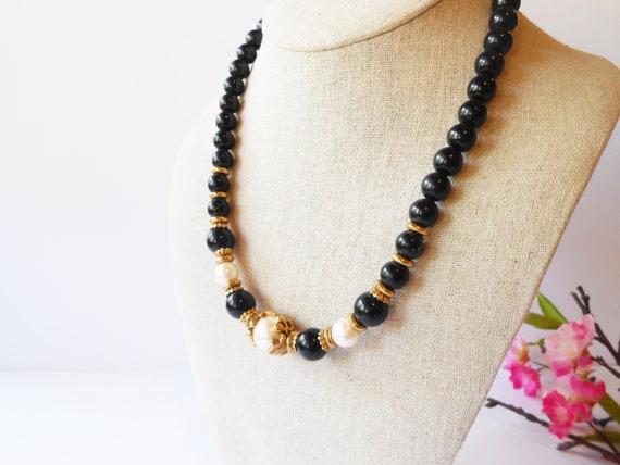 Pearl and Black Bead Necklace, Vintage Pearl Bead… - image 9