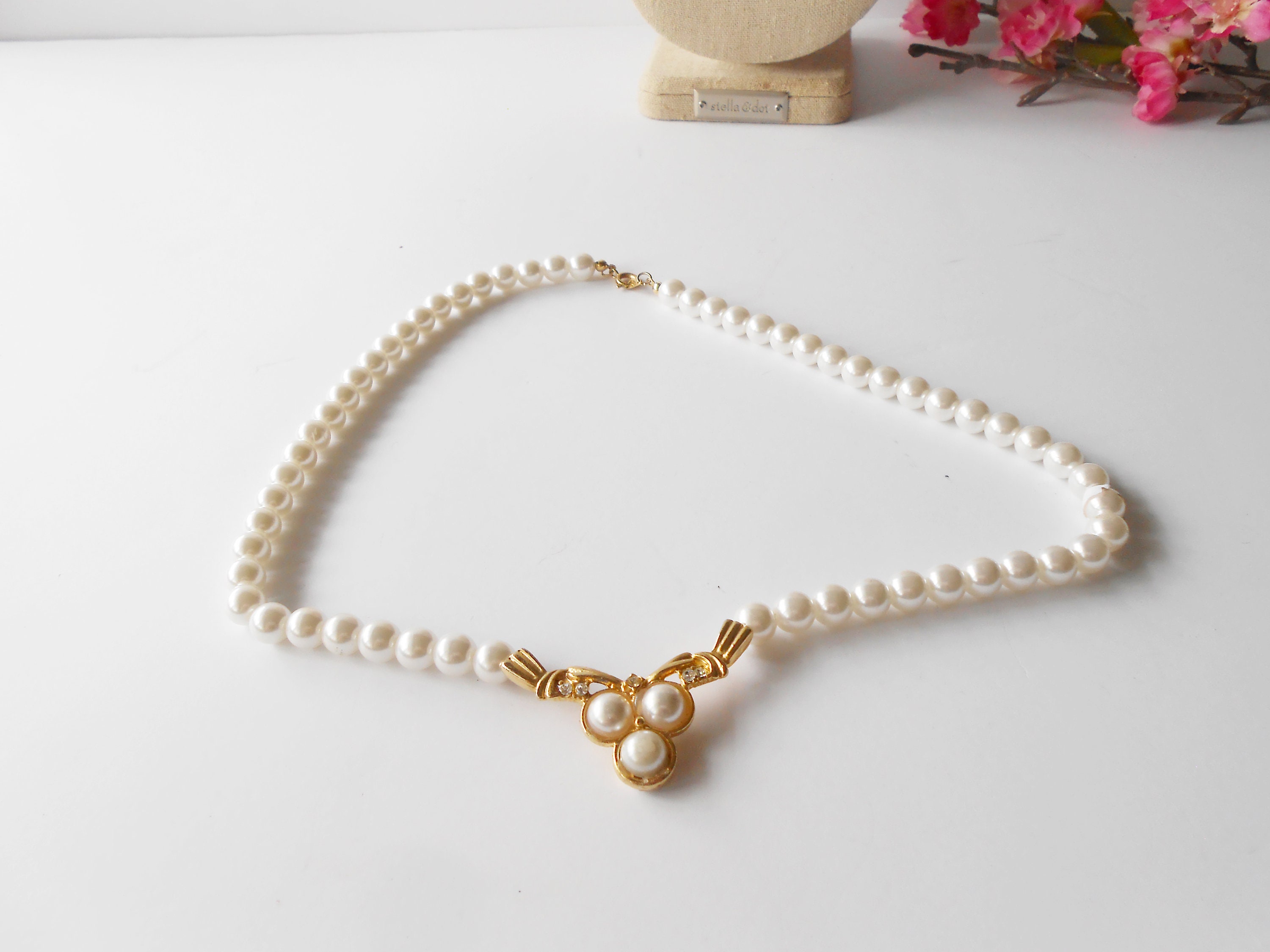 ■VINTAGE HOLLYWOOD■ Petit Twinkle Ribbon Pearl Necklace VH Vintage 1946 HATTIE CARNEGIE - Dazzling Black Diamond