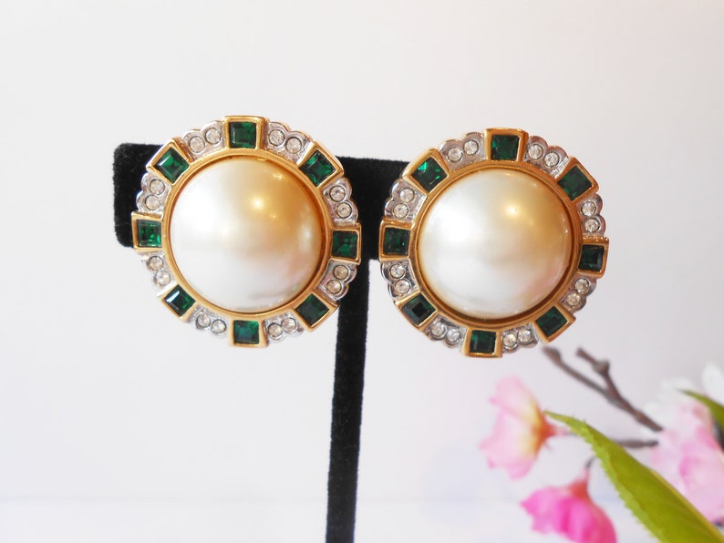 Clip On Earrings Vintage Earrings Pearl and Green Rhinestones