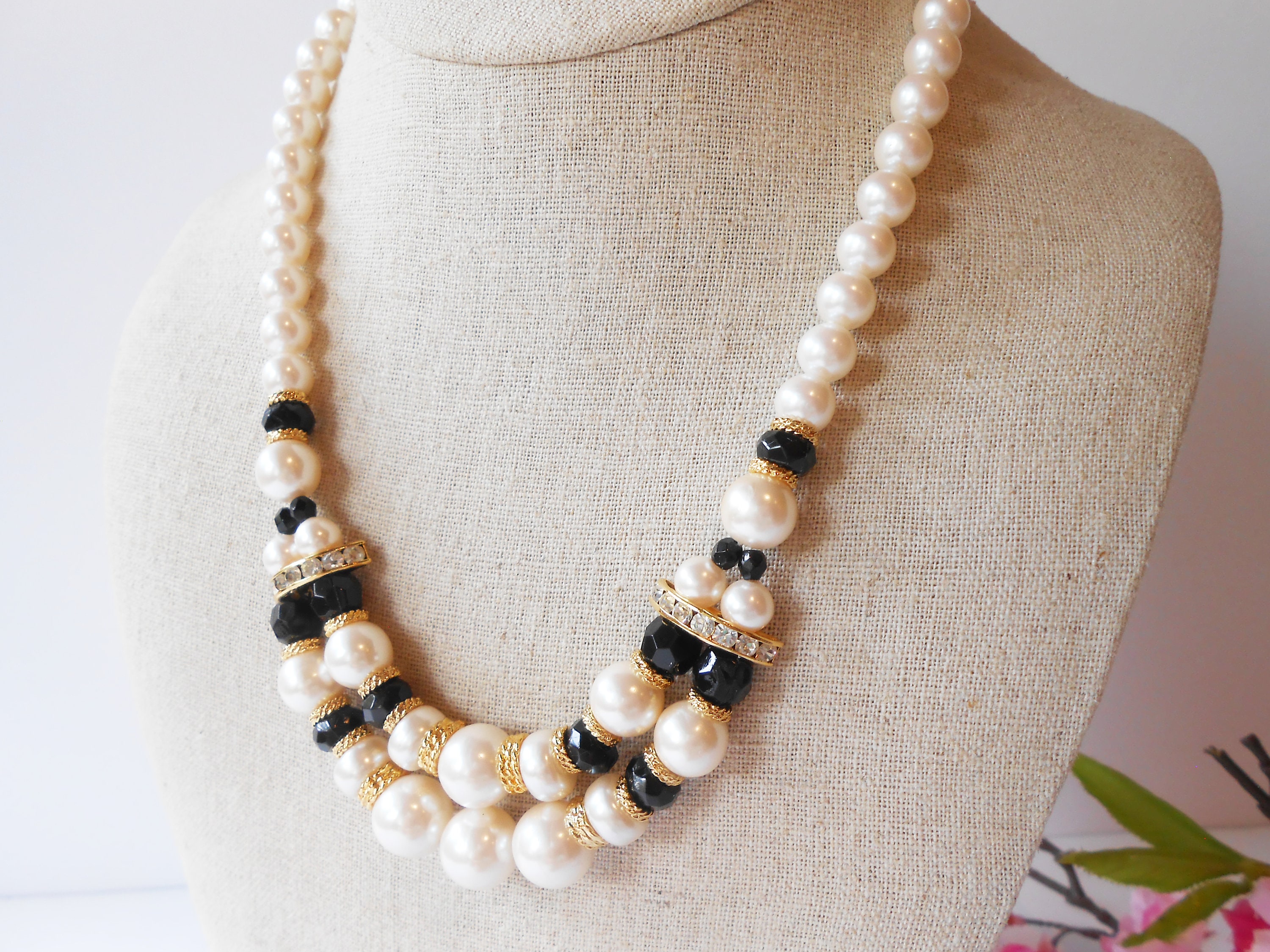 Vintage The Limited pearl and black beads belt/necklace with matching earrings. Vintage Faux Pearl and Black Beaded Necklace and Earrings  main image 2