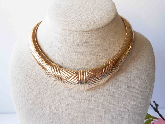 Vintage Goldtone Necklace, 1980s Gold Choker Neck… - image 1