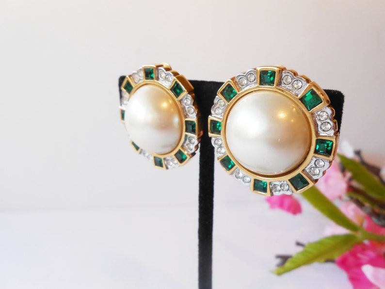 Clip On Earrings Vintage Earrings Pearl and Green Rhinestones