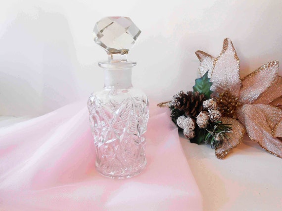 Vintage Glass Perfume Bottle, Glamorous Scent Bot… - image 2