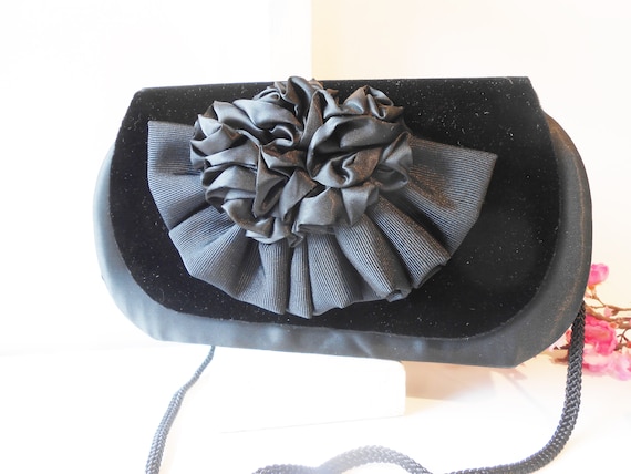 Black Velvet Satin Evening Bag, Vintage Velvet Pu… - image 1