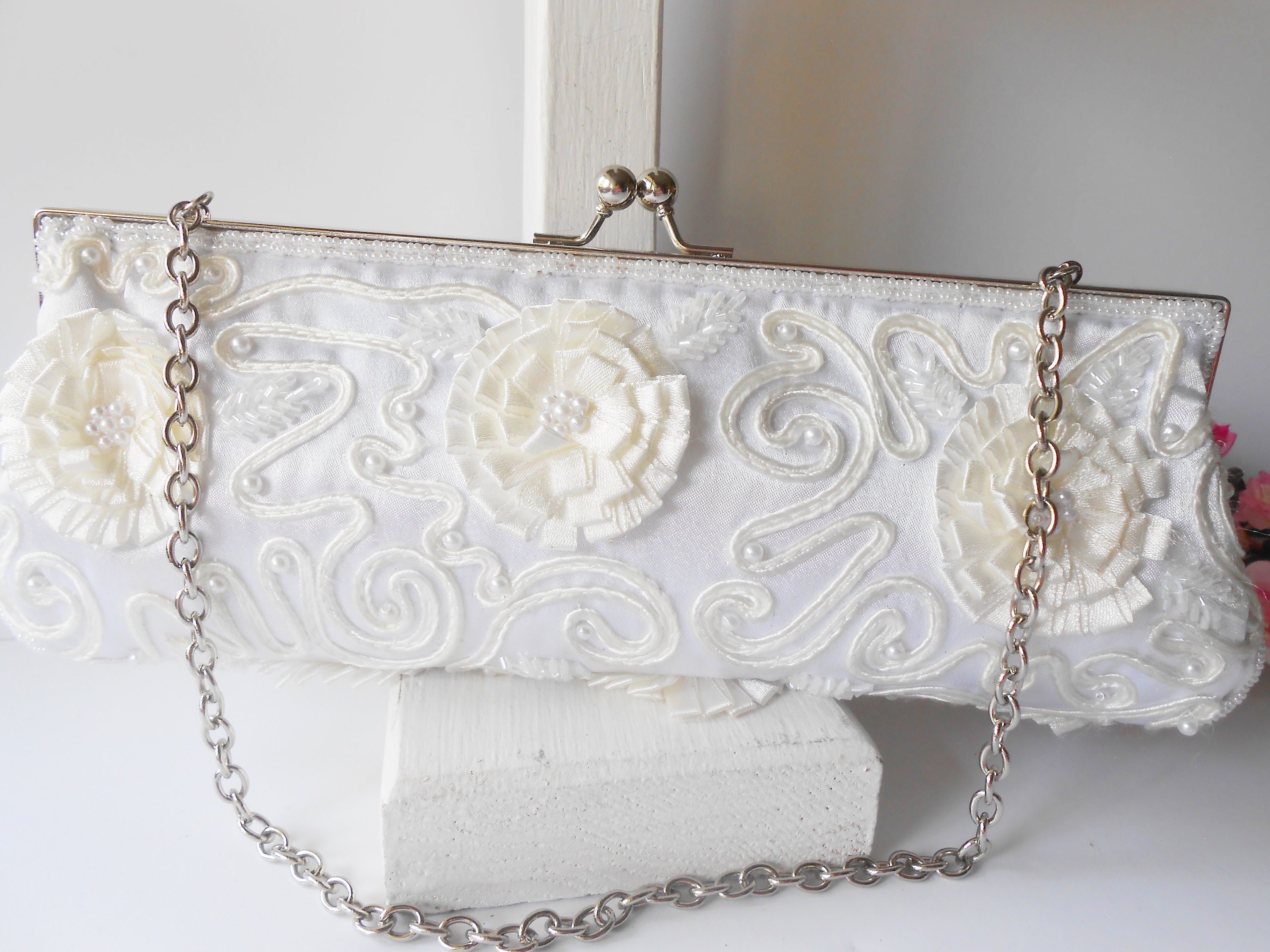 Mulian LilY Floral Ivory Wedding Clutch Bags For Women Lace Evening Clutch  Purses M815: Handbags: Amazon.com