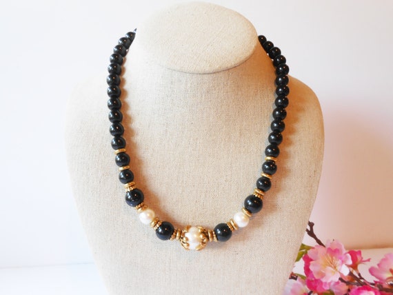 Pearl and Black Bead Necklace, Vintage Pearl Bead… - image 1