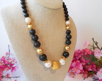 Vintage Pearl Necklace, Pearl and Black Bead, Black White