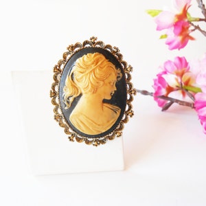 Vintage Cameo Brooch, Cameo Pendant, 1970&#39;s Costume Jewelry,