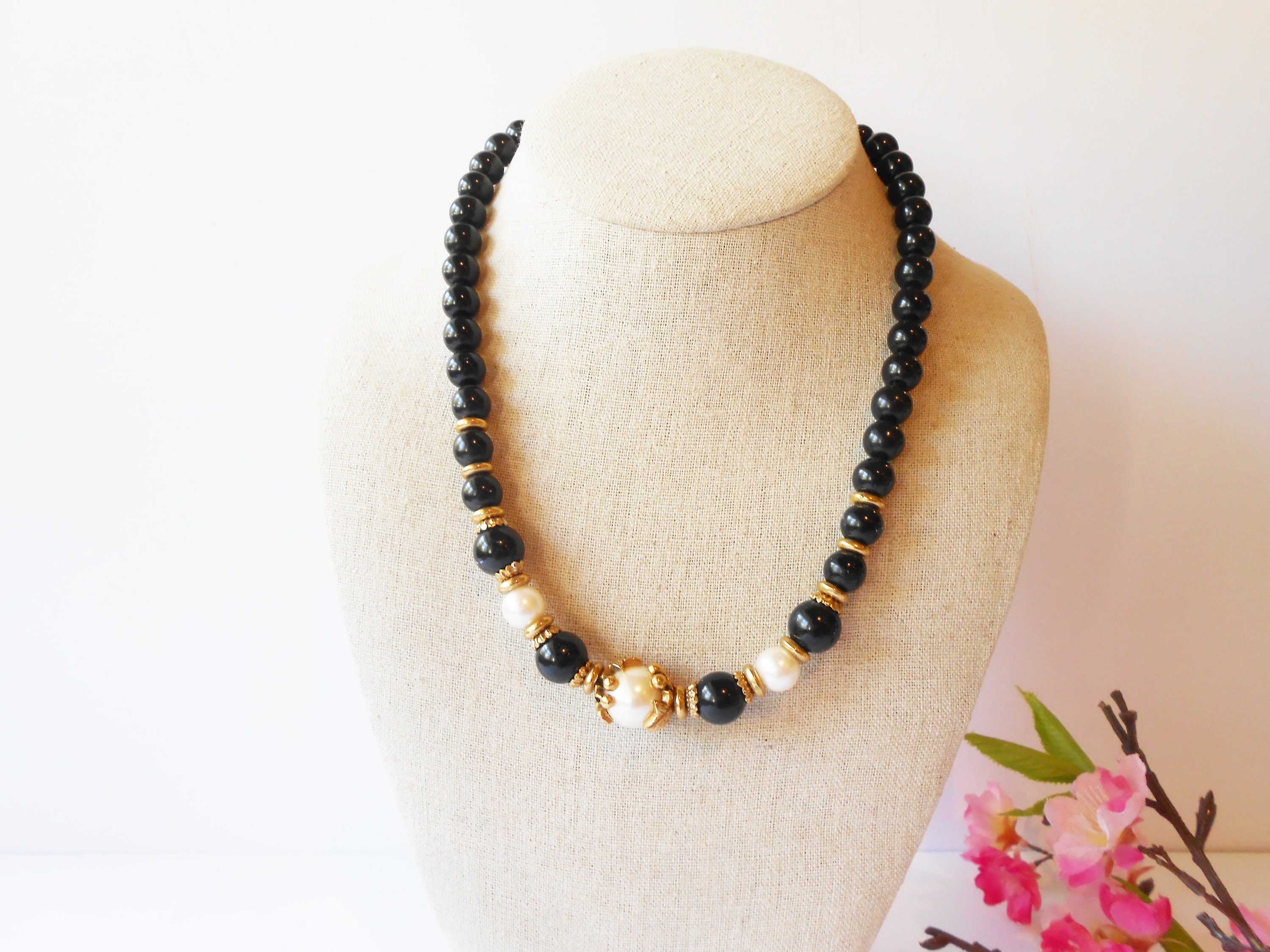 ★VINTAGE HOLLYWOOD★ Black Stone Beads Necklace Vintage Black Stone Jet Bead Necklace - Etsy