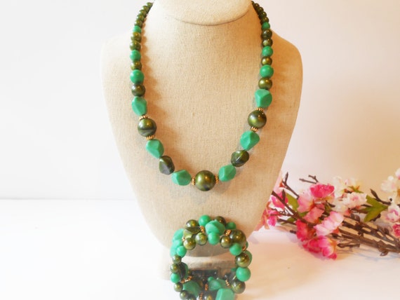 1950s Green Jewelry Set, Necklace Bracelet Set, G… - image 2