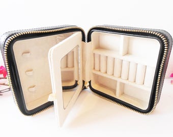 Black Leather Jewelry Case, Wolf Travel Case