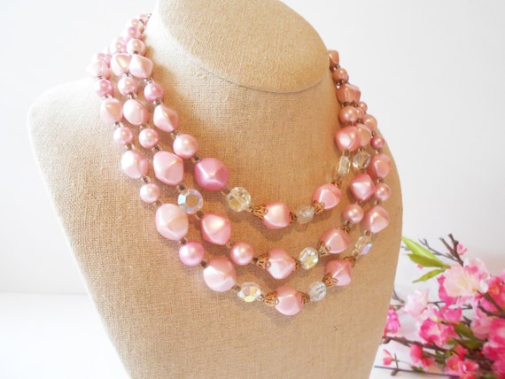 Vintage Pink Pearl Bead Necklace, Triple Strand B… - image 10