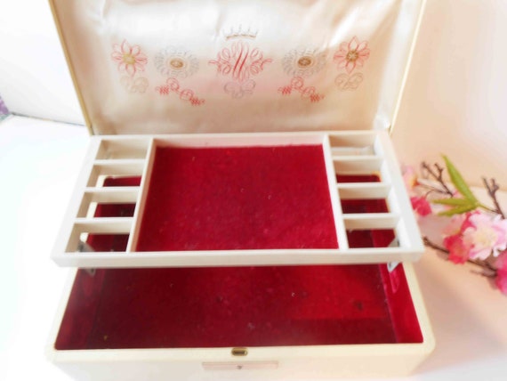 Vintage Jewelry Case, White Jewelry Box, Jewelry … - image 3