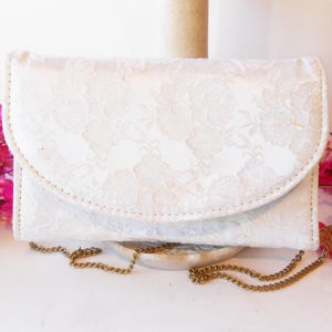 White Bridal Clutch Purse, Lace Wedding Purse, Clutch Bag, Brides Purse, White Bridal Bag EB-0659