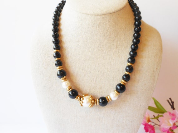 Pearl and Black Bead Necklace, Vintage Pearl Bead… - image 7